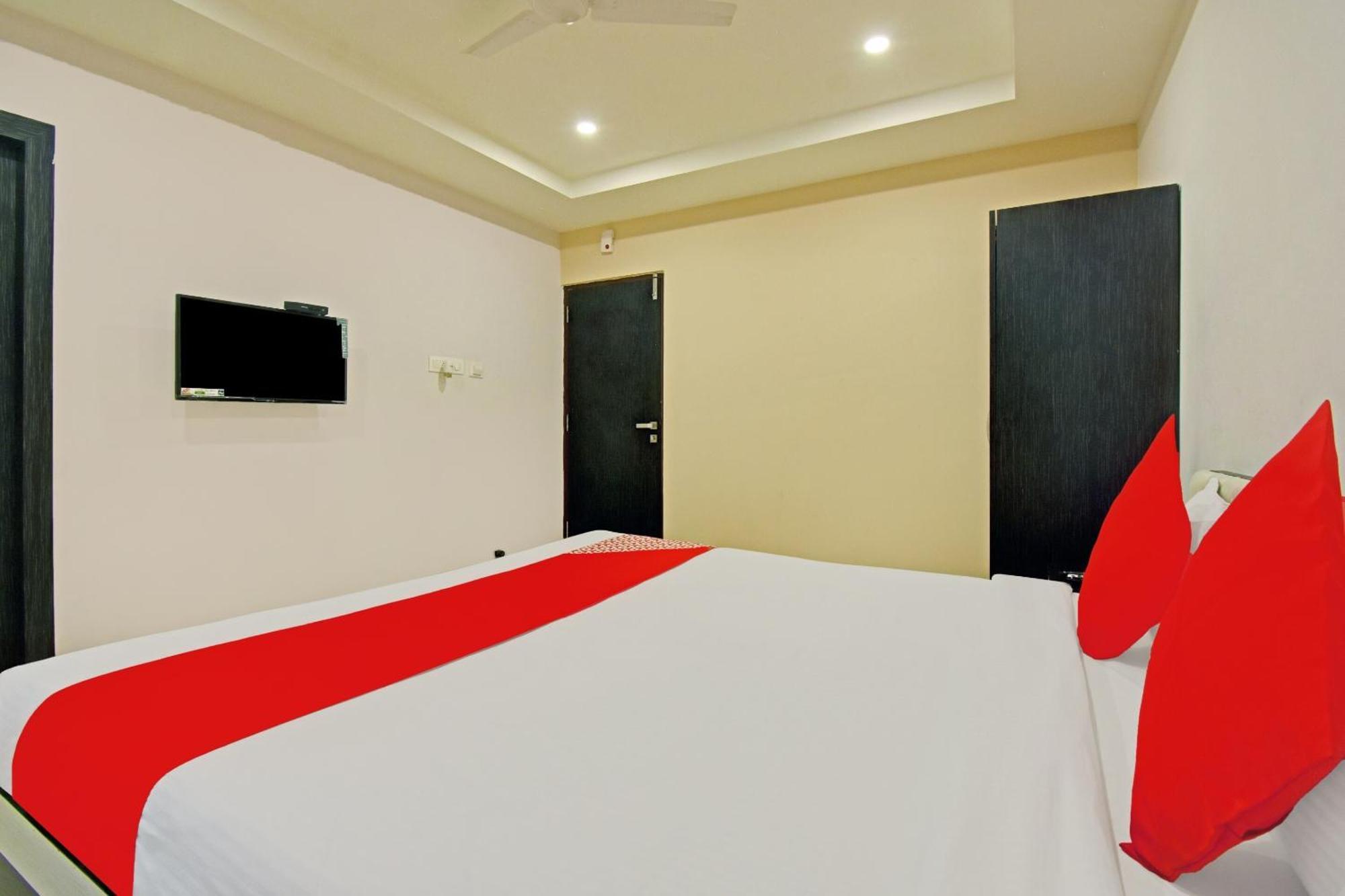 Hotel O Newtown Galaxy Panchuria Dış mekan fotoğraf